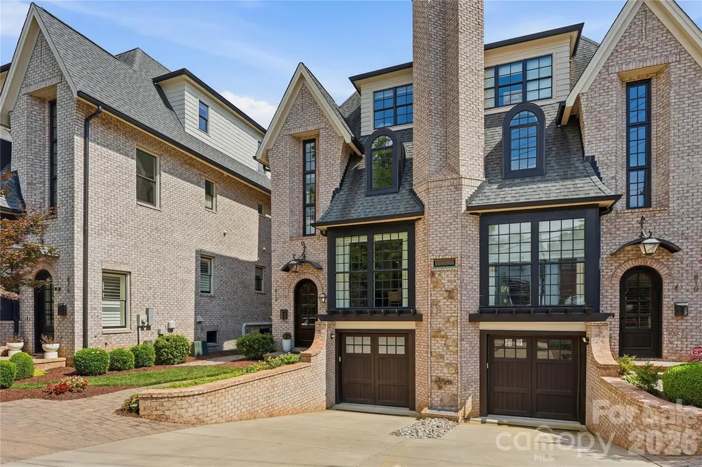 812 Ideal Way Charlotte NC 28203