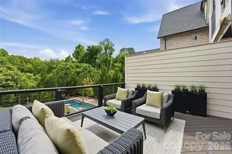 812 Ideal Way Charlotte NC 28203