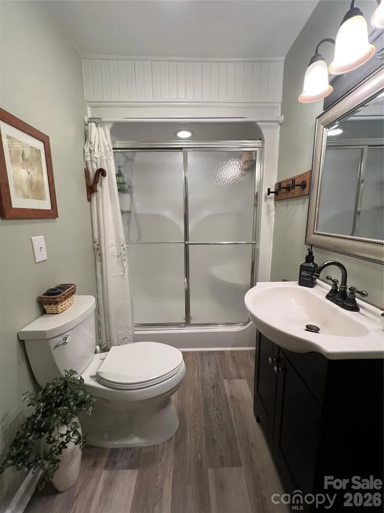 384 Bear Cub Drive Spruce Pine NC 28777