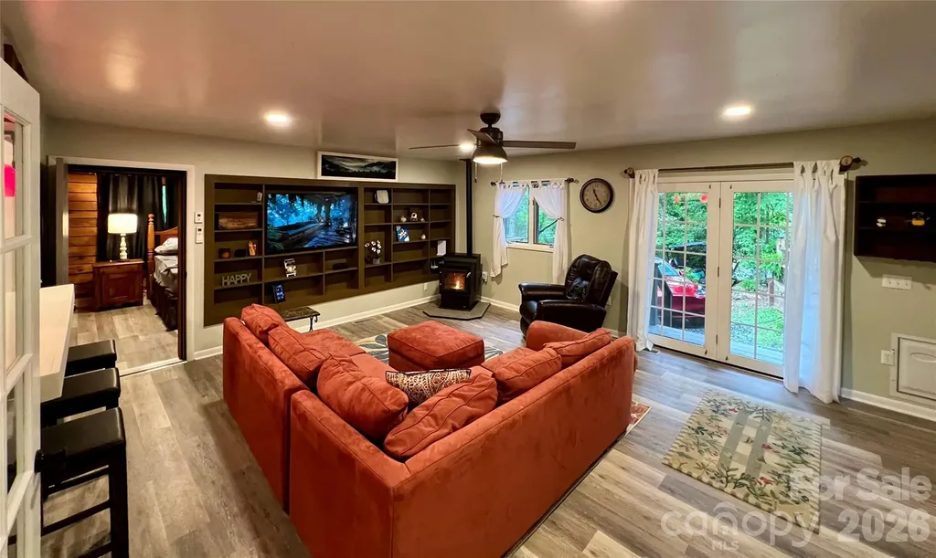 384 Bear Cub Drive Spruce Pine NC 28777