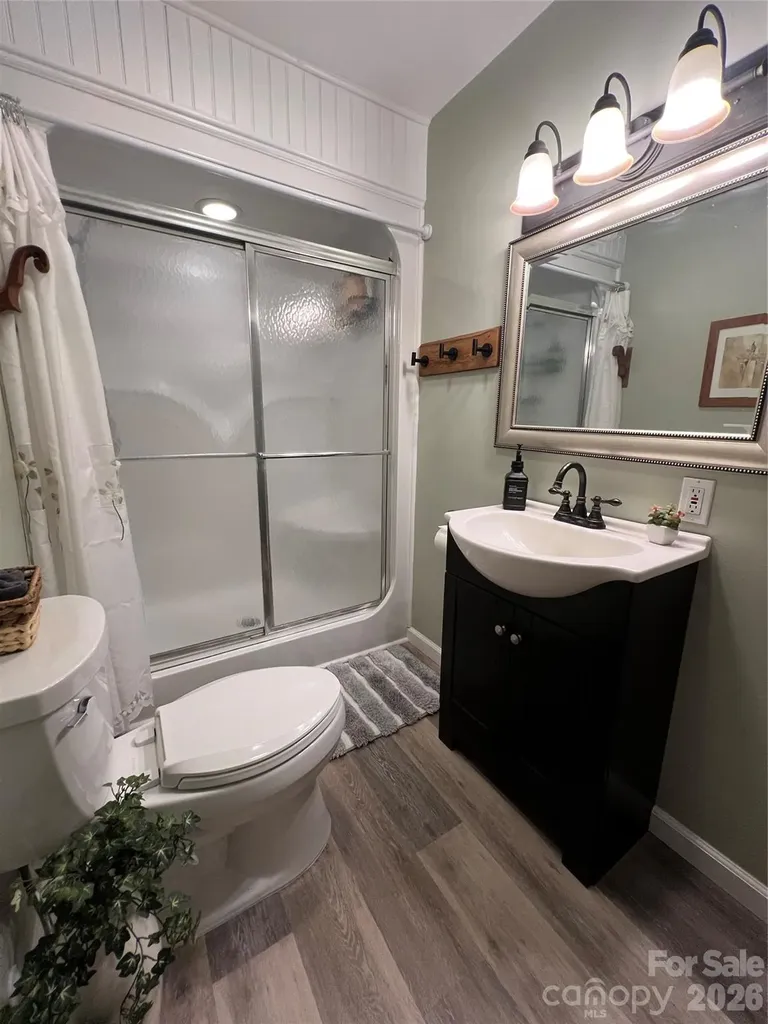 384 Bear Cub Drive Spruce Pine NC 28777