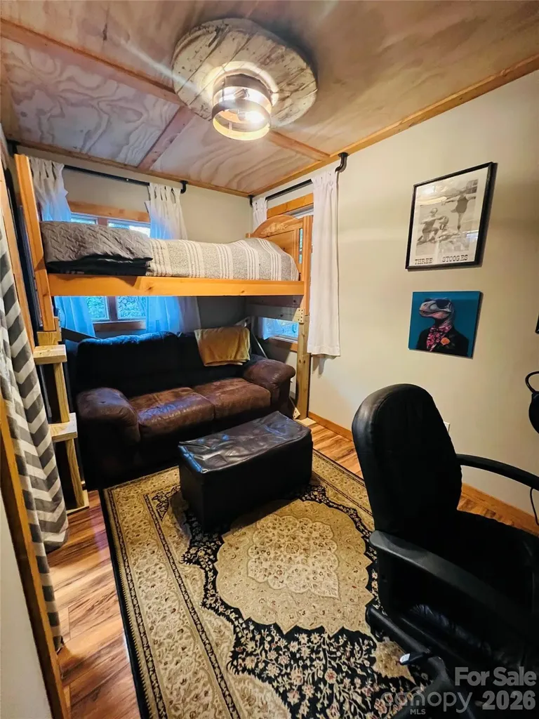 384 Bear Cub Drive Spruce Pine NC 28777
