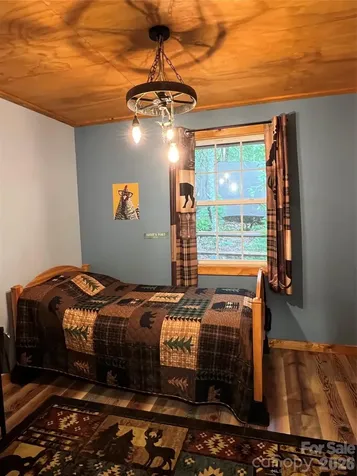 384 Bear Cub Drive Spruce Pine NC 28777