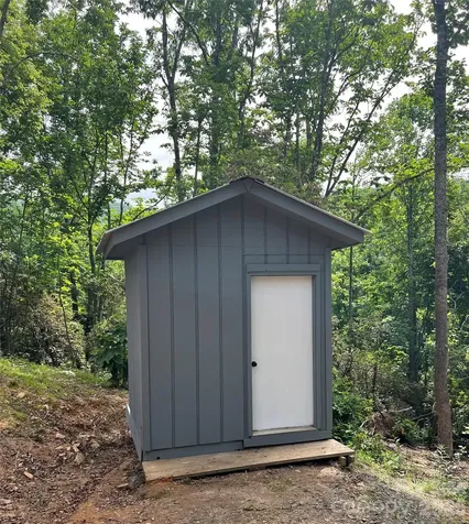 384 Bear Cub Drive Spruce Pine NC 28777