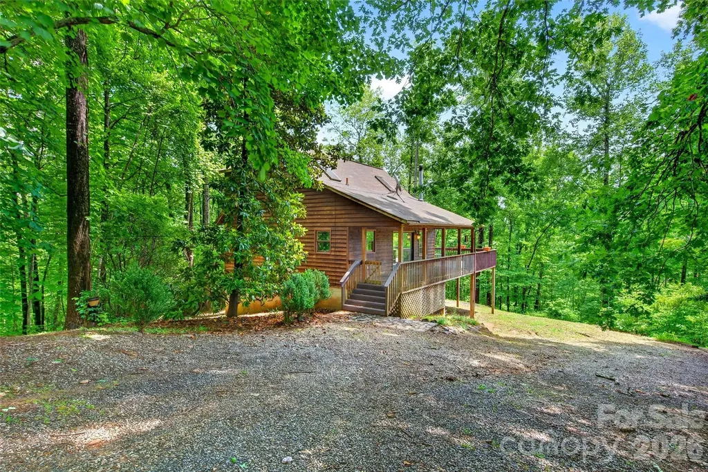 1828 Mckenzie Way S Old Fort NC 28762