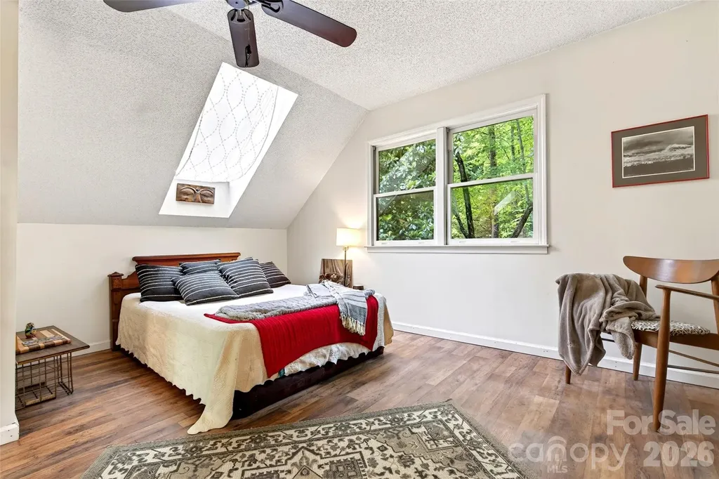 1828 Mckenzie Way S Old Fort NC 28762