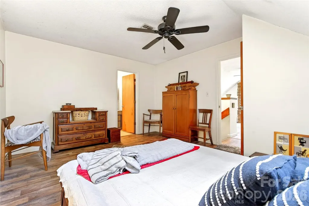 1828 Mckenzie Way S Old Fort NC 28762