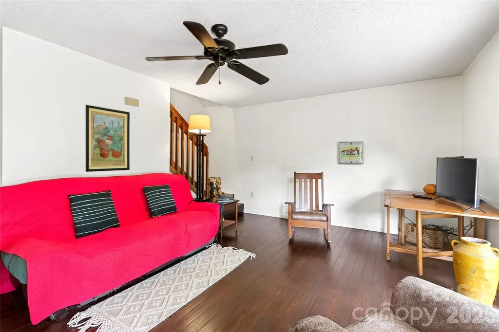 1828 Mckenzie Way S Old Fort NC 28762