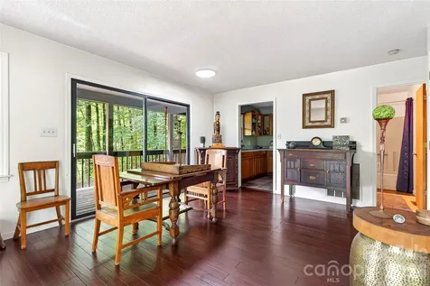 1828 Mckenzie Way S Old Fort NC 28762