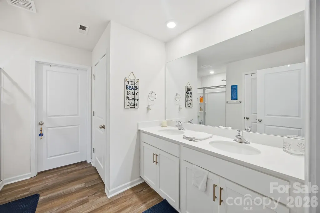 2307 Meadow Stream Drive Sherrills Ford NC 28673