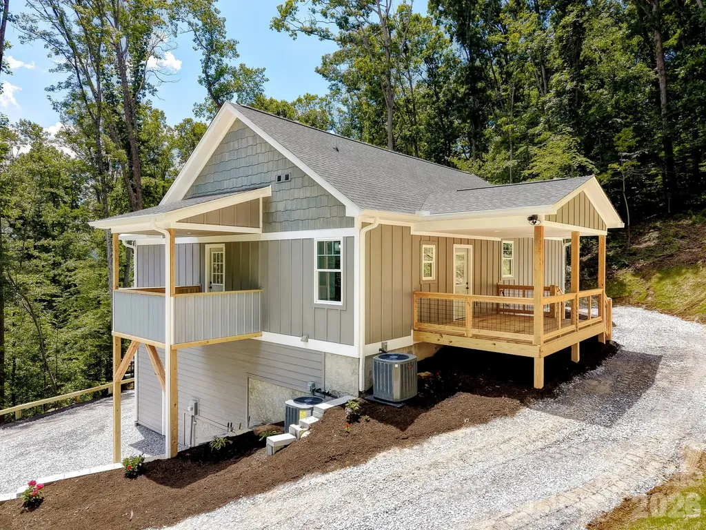 73 Rocking Porch Road Asheville NC 28805
