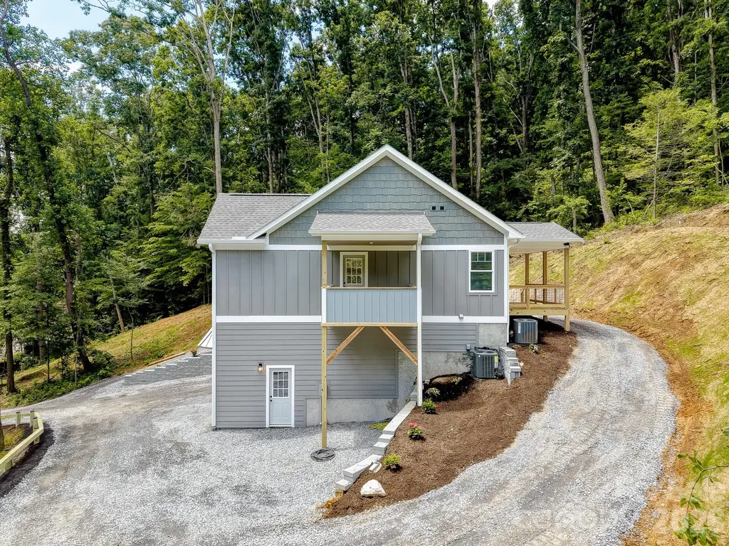 73 Rocking Porch Road Asheville NC 28805