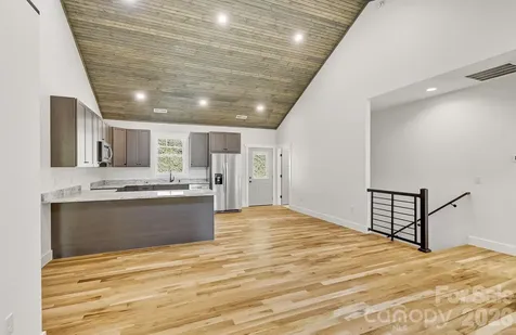 73 Rocking Porch Road Asheville NC 28805