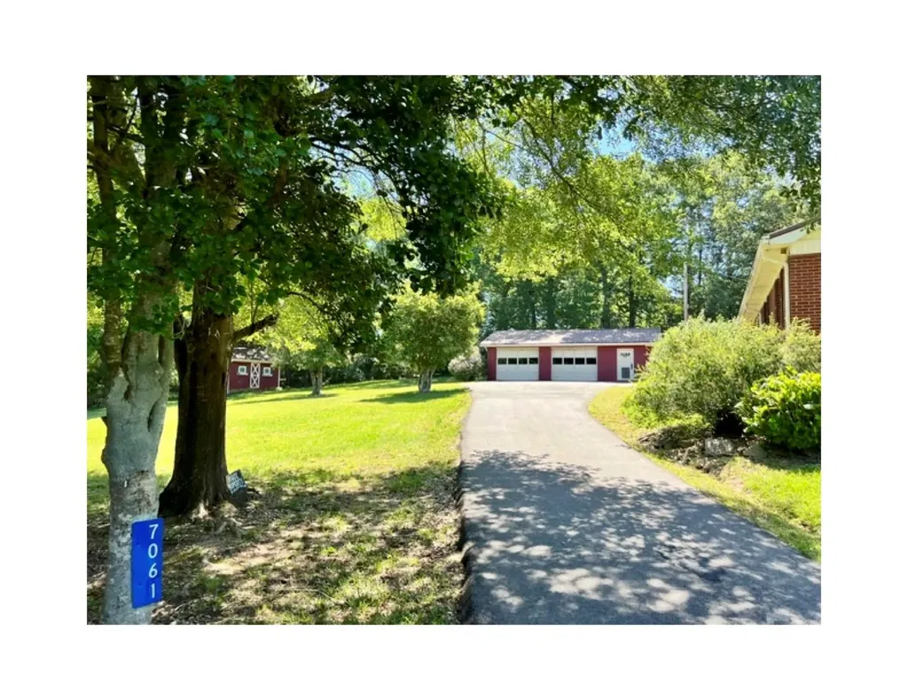 7061 Nc 200 Highway Midland NC 28107