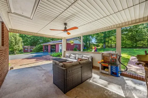 7061 Nc 200 Highway Midland NC 28107