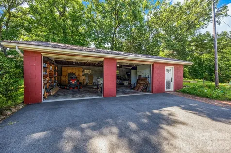 7061 Nc 200 Highway Midland NC 28107
