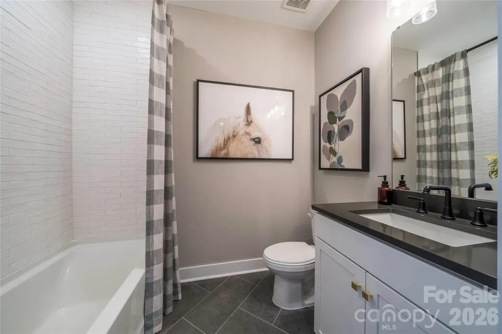 1523 Levy Way Charlotte NC 28205