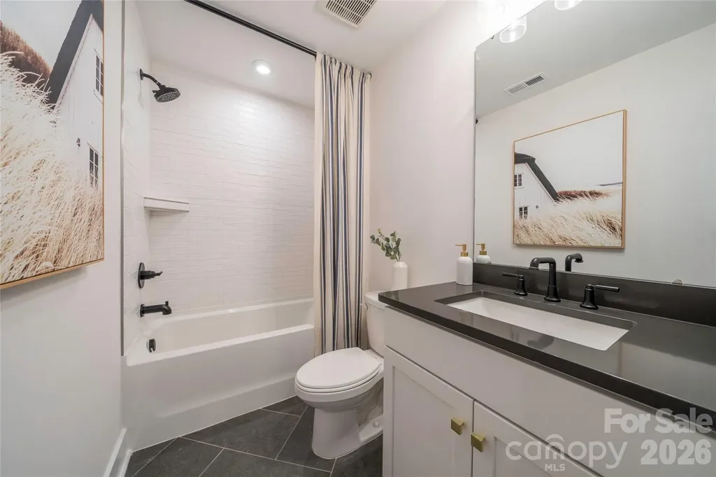 1523 Levy Way Charlotte NC 28205