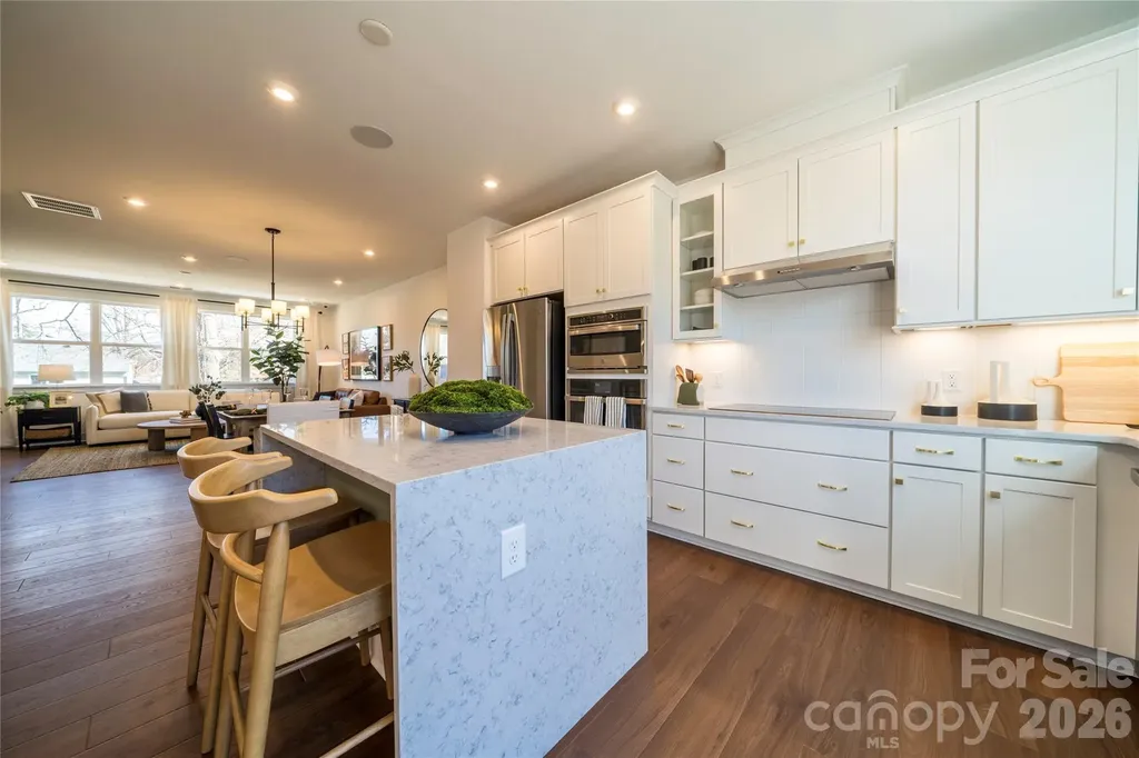 1523 Levy Way Charlotte NC 28205
