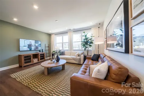 1523 Levy Way Charlotte NC 28205
