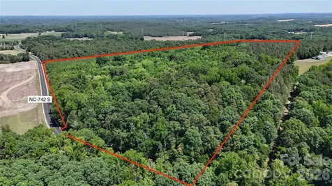 8822 Nc 742 Highway Marshville NC 28103