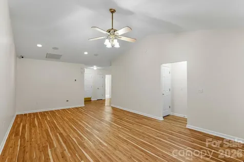 308 Wiltshire Circle Fletcher NC 28732