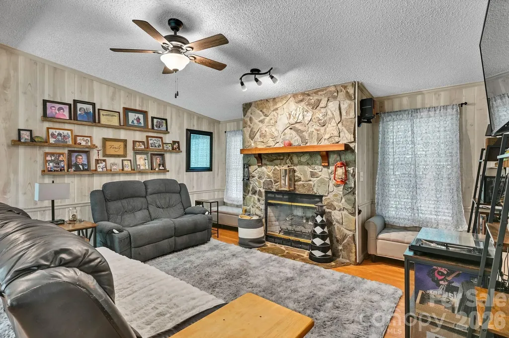 560 Morgan Branch Road Marshall NC 28753