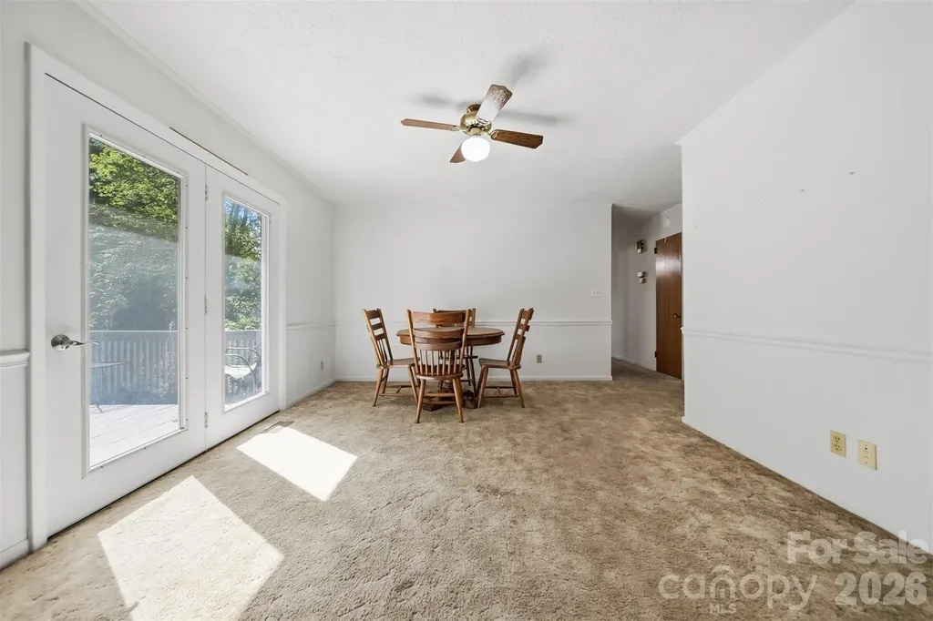 824 NE Powell Road Lenoir City NC 28645