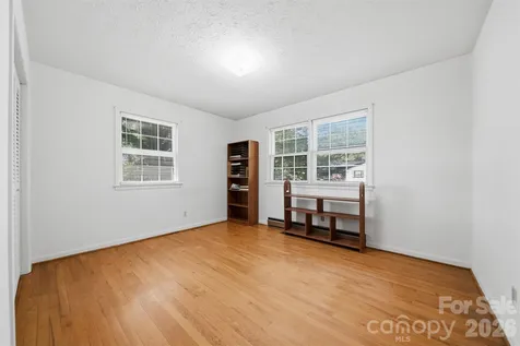824 NE Powell Road Lenoir NC 28645
