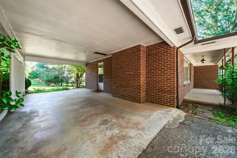 824 NE Powell Road Lenoir NC 28645