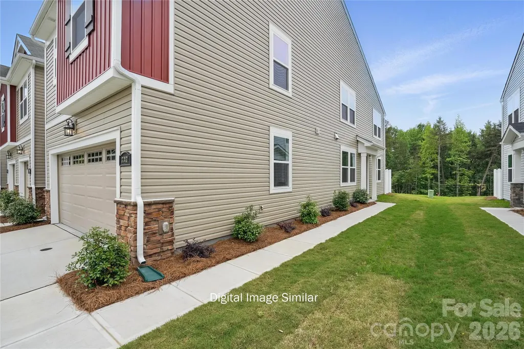 1223 Vibrant Road Charlotte NC 28215