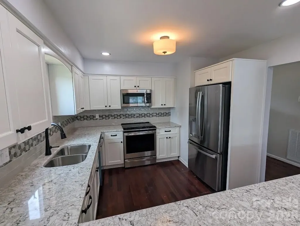 100 Northshore Court Cherryville NC 28021