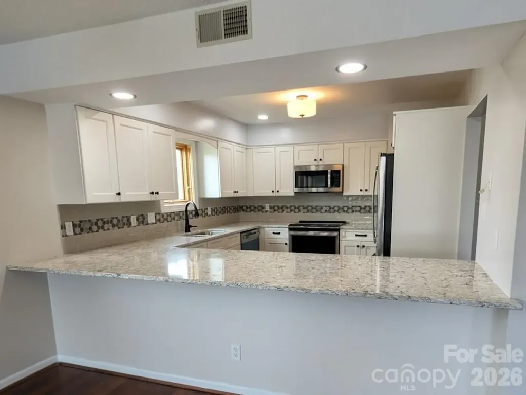 100 Northshore Court Cherryville NC 28021