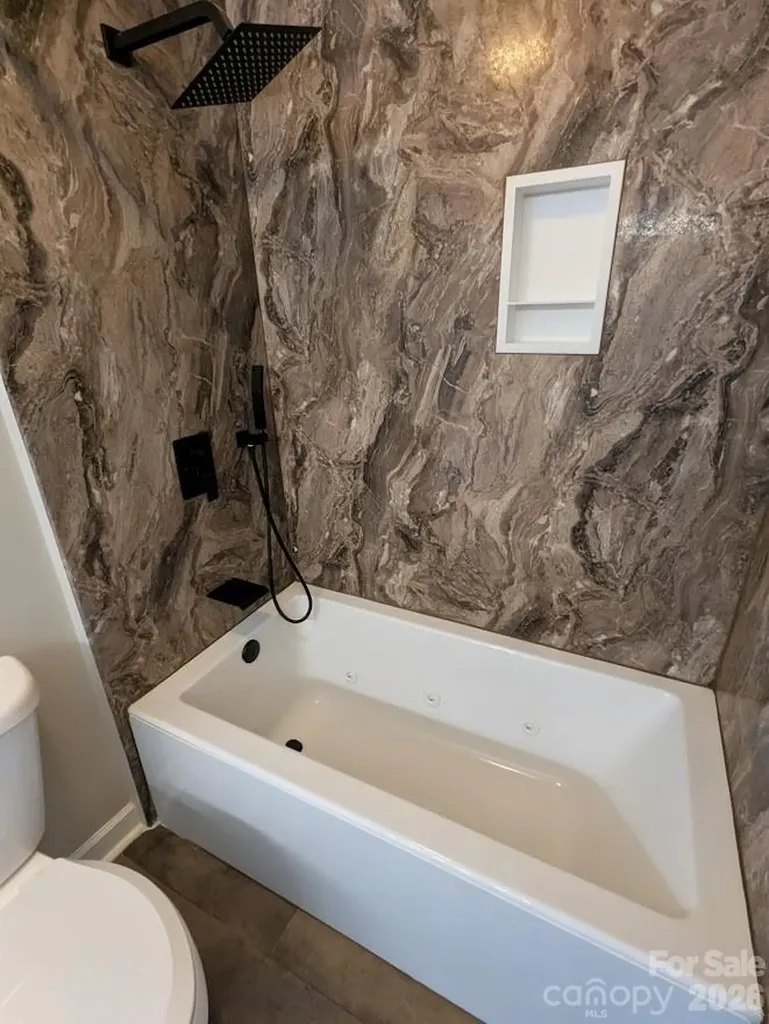 100 Northshore Court Cherryville NC 28021