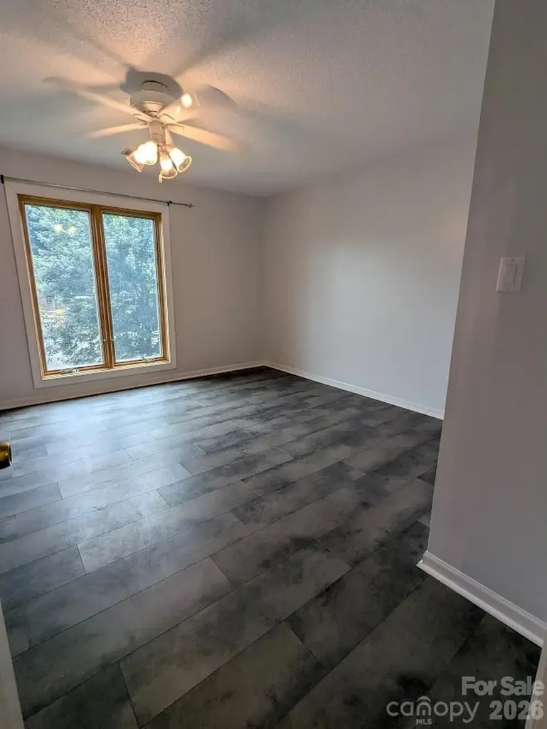 100 Northshore Court Cherryville NC 28021