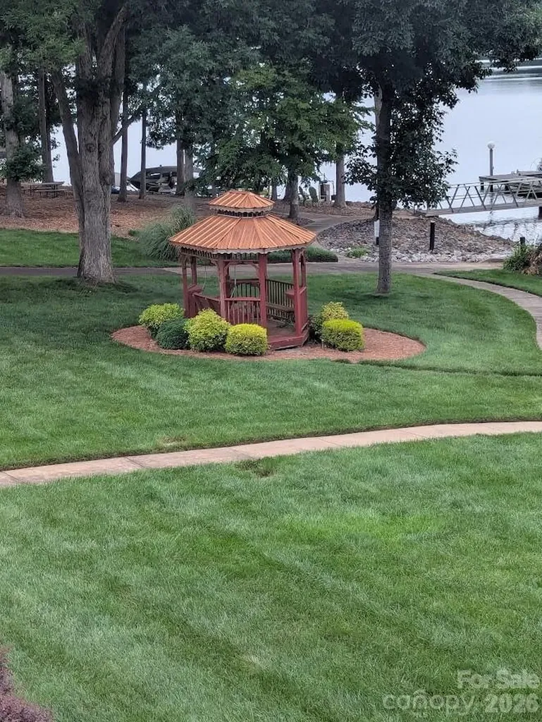 100 Northshore Court Cherryville NC 28021