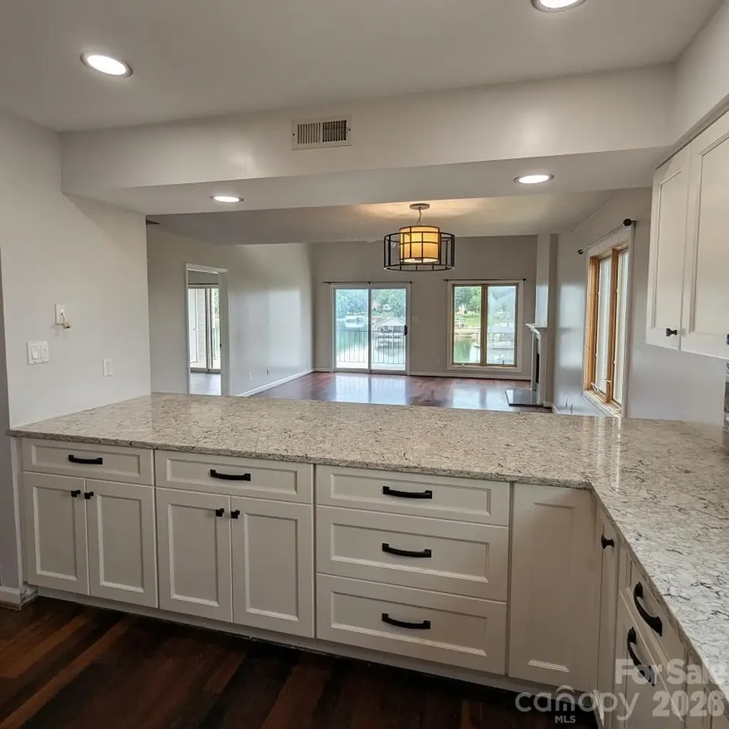 100 Northshore Court Cherryville NC 28021