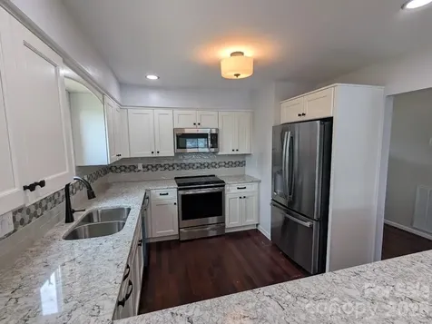 100 Northshore Court Cherryville NC 28021