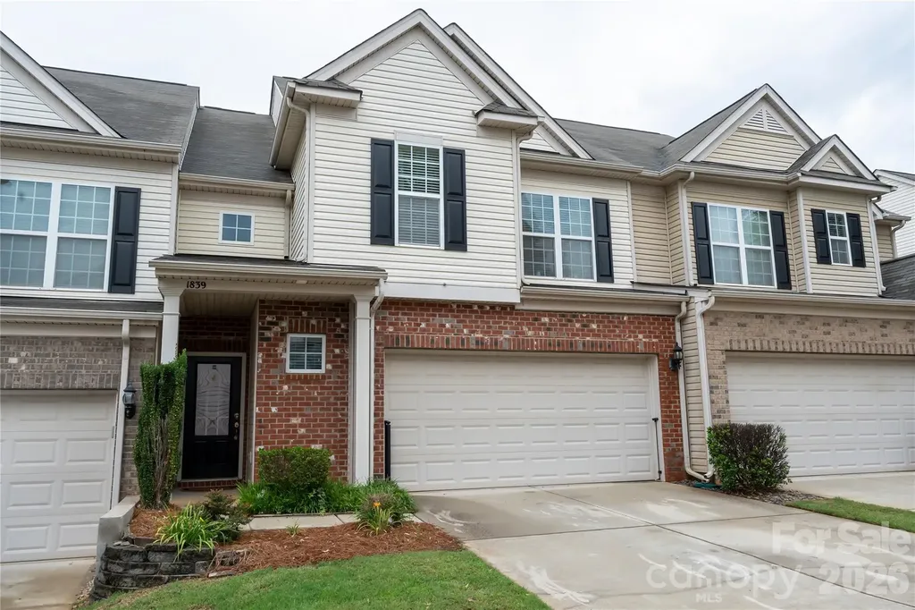 1839 Royal Gorge Avenue Charlotte NC 28210