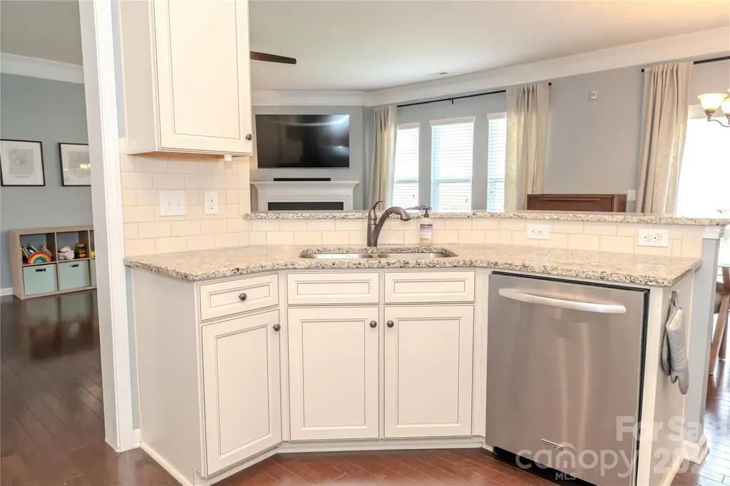1839 Royal Gorge Avenue Charlotte NC 28210