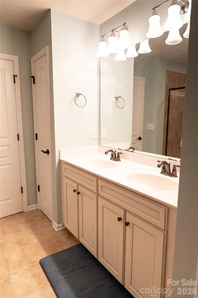 1839 Royal Gorge Avenue Charlotte NC 28210