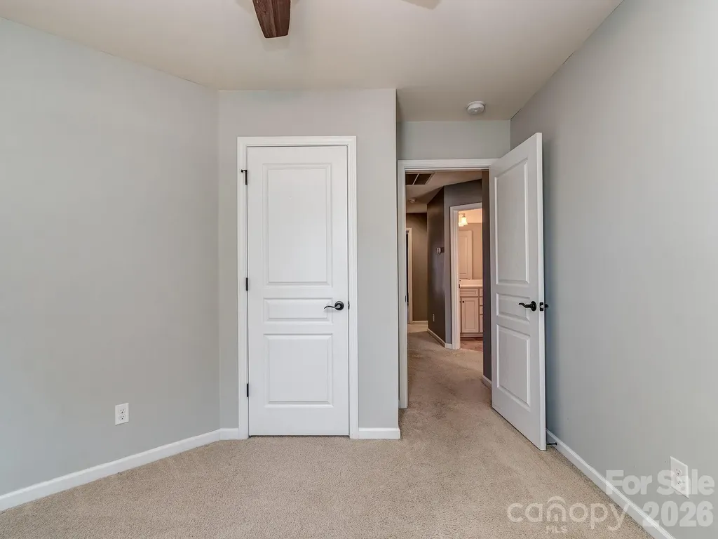 1839 Royal Gorge Avenue Charlotte NC 28210
