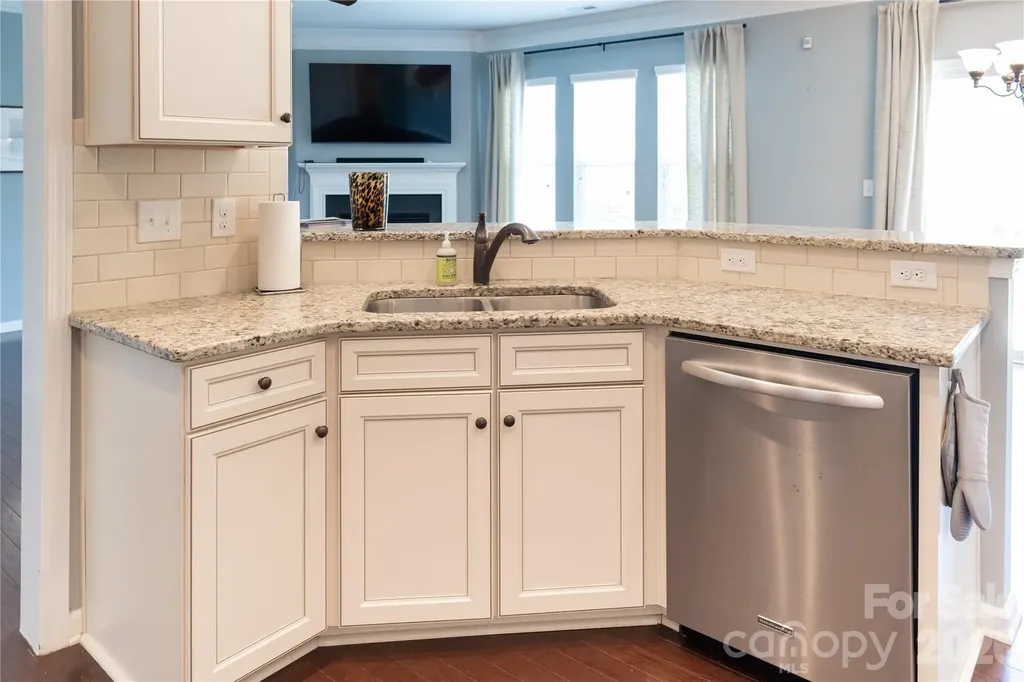 1839 Royal Gorge Avenue Charlotte NC 28210