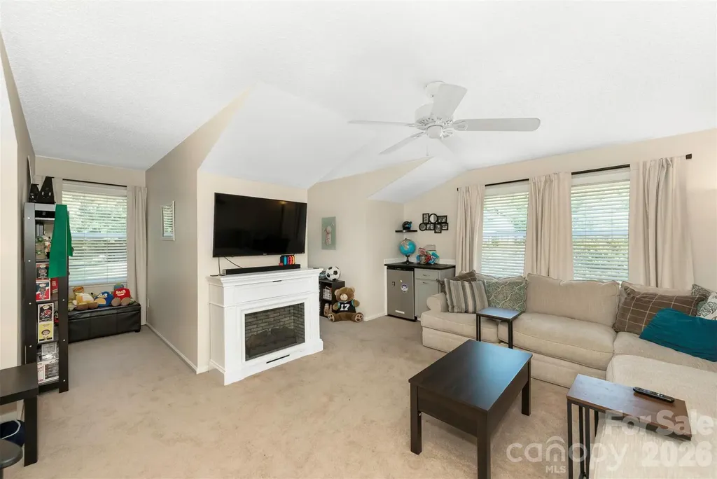 12401 Bentcreek Lane Matthews NC 28105