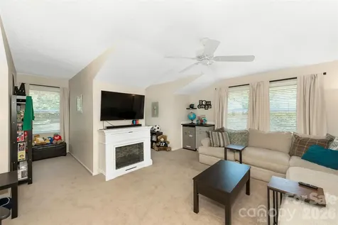 12401 Bentcreek Lane Matthews NC 28105