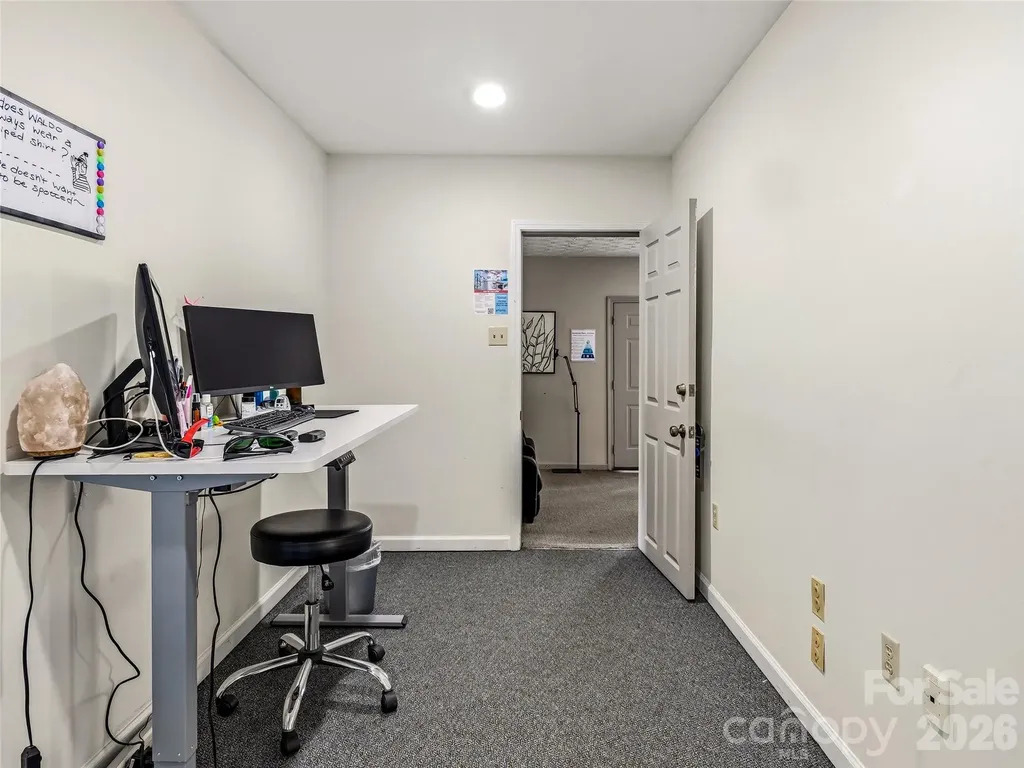 2124 Hendersonville Road Arden NC 28704