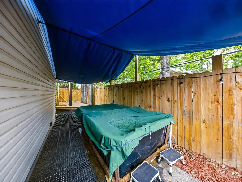 2124 Hendersonville Road Arden NC 28704