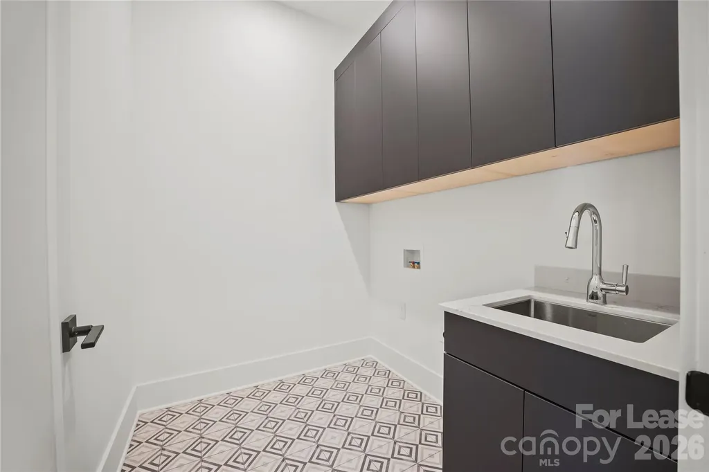 4701 Walden Court Charlotte NC 28210