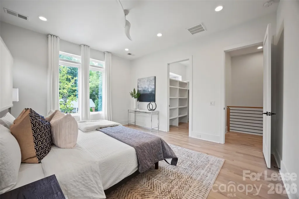 4701 Walden Court Charlotte NC 28210