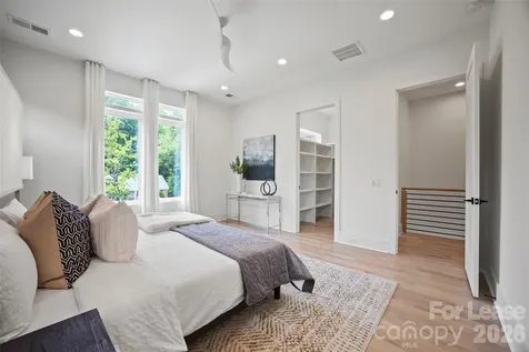 4701 Walden Court Charlotte NC 28210